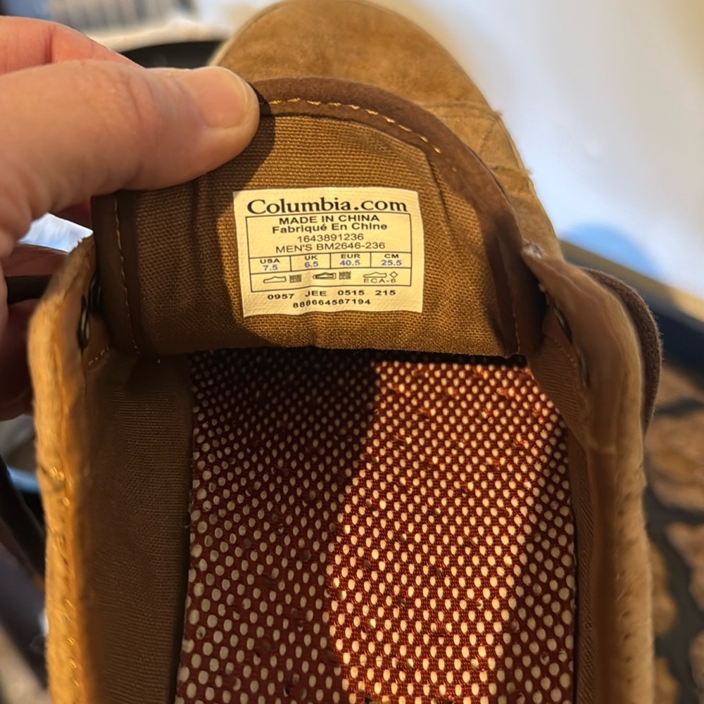 Columbia sneakers. - Picture 2 of 5